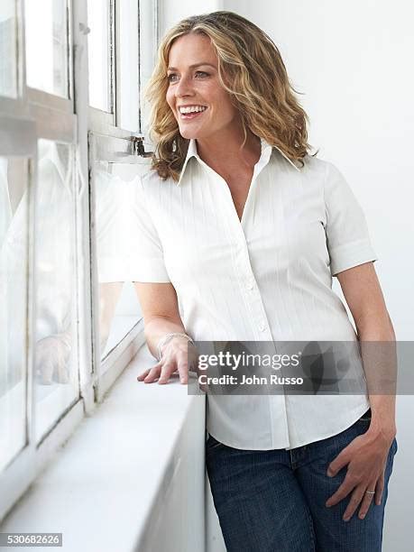 3,636 Elisabeth Shue Photos & High